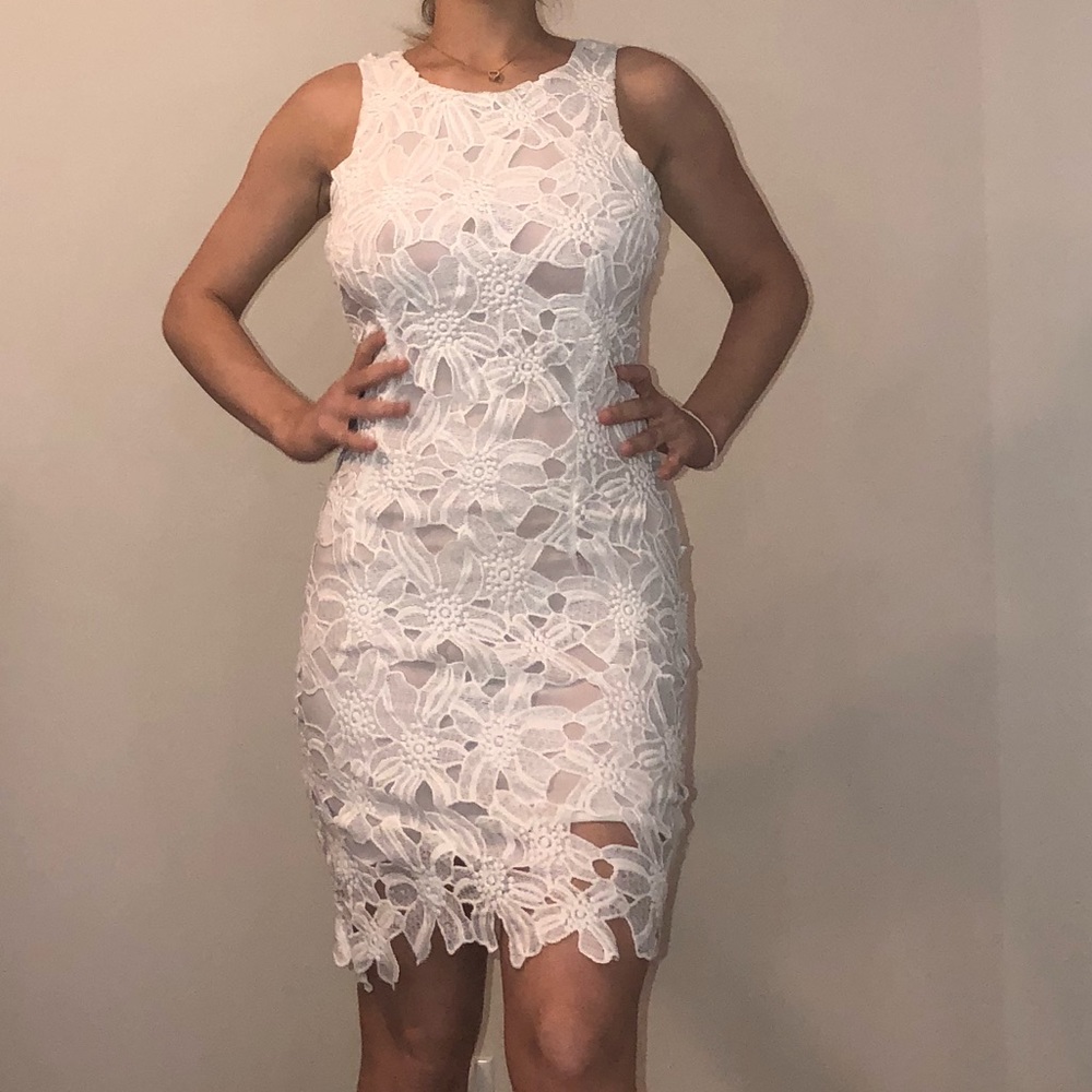 White dress😍❤️